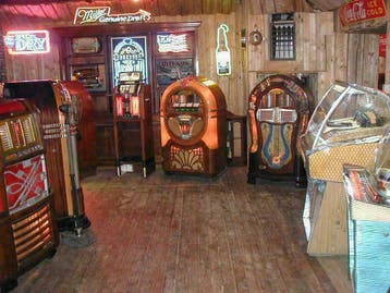Grote col. Jukebox te koop,  Zondag middag en op afspraak, Zo goed als nieuw, 1950 tot 1960, Overige merken