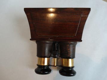 . Antieke houten stereoscoop met 24 astronomische