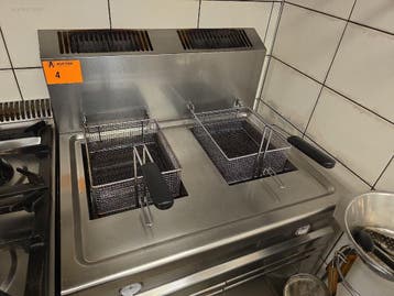 Dubbele inox friteuse op gas