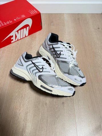 Nike - Sneakers - Maat: EU 43 - Nieuw met tags, Nieuw