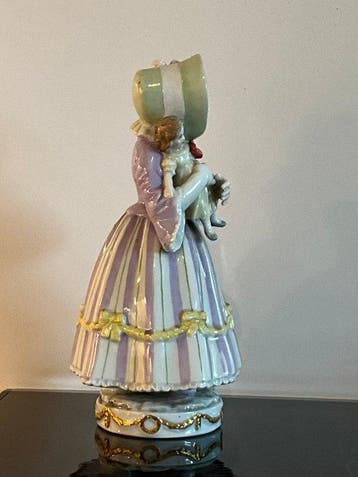 dressel kister,passau - Beeldje, Meisje met pop - 15 cm -, Antiek en Kunst
