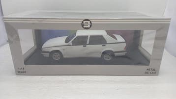 Triple9 1:18 - Modelauto - Alfa Romeo 75 1988 - (Cod.L21), Nieuw
