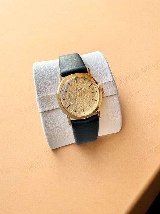 Omega - Classic - Factory Original Textured Dial - Zonder, Handtassen en Accessoires, Horloges | Heren