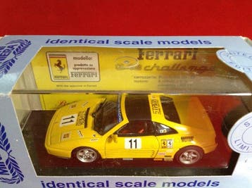 Bang 1:43 - Voiture de course miniature (4) - #9302 Ferrari