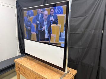 Flatscreen-tv (3) - BeoVision 10 46 LED + WB, Nieuw