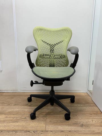 Refurbished Herman Miller Mirra Bureaustoel - Scherpe Prijs, Huis en Inrichting, Verzenden, Geel, Bureaustoel, Ergonomisch