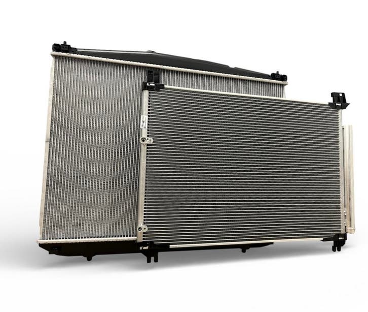 Complete radiateurs TOYOTA HIGHLANDER 3.5 V6 2013- 164000P54, Autos : Pièces & Accessoires, Climatisation & Chauffage, Envoi