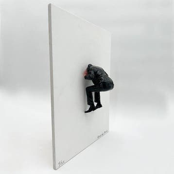 Coco de Paris - Behind the wall
