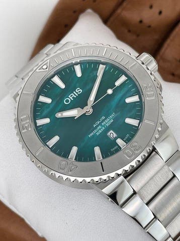 Oris - Aquis Date X Bracenet Automatic - 01 733 7730 4137-07