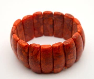 Koraal - Fijn rood koraal - Brede schakels - 73,7 g -, Verzamelen, Mineralen en Fossielen