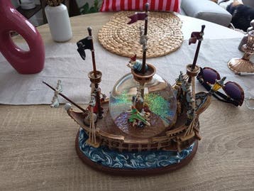 Peter Pan - 1 Pirate Ship Musical Snow Globe You Can Fly