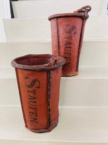 Emmer - rond 1900 - 2 antieke brandblussers