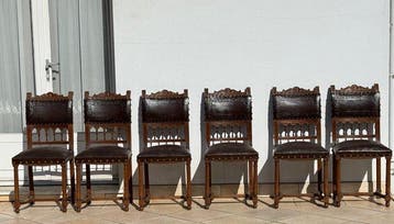 Eetkamerstoel (6) - Els - 6 oude stoelen