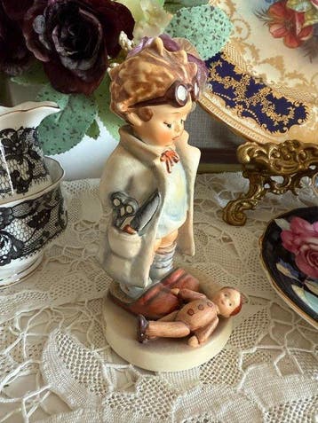 Goebel - M.I. Hummel - Beeld, Figurine No.127 Doctor