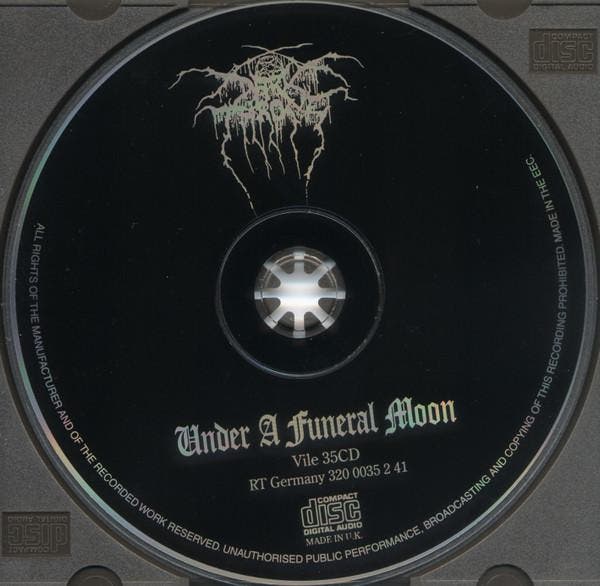 Darkthrone – Under A Funeral Moon (CD, 1993), CD & DVD, CD | Hardrock & Metal, Envoi