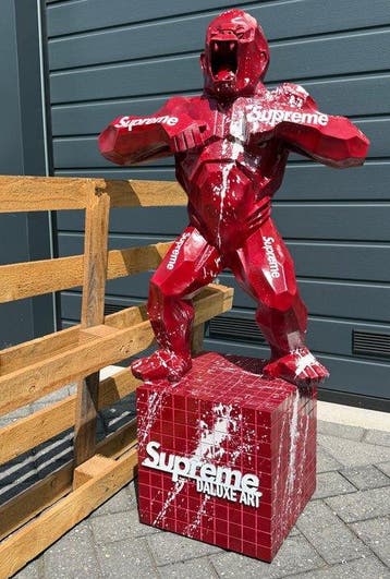 Daluxe Art - 1999 • XXL Supreme Gorilla Display – 110 cm