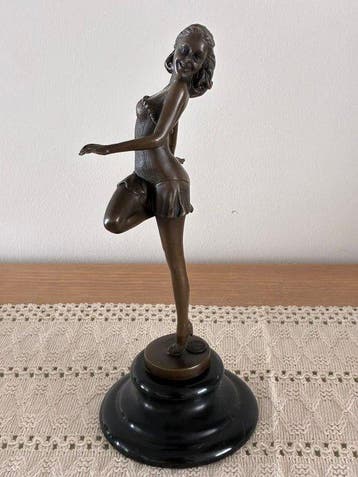 B.Zach - B.Zach - Buste, Bronzen beeld ‘Danseres’ B.Zach