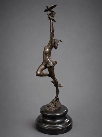 Aldo Vitaleh - Sculpture, Bronzen Danseres met Duiven - 90