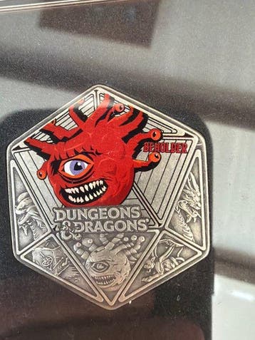 Monde. Medal Dungeons and Dragons - Beholder - Silver Plated