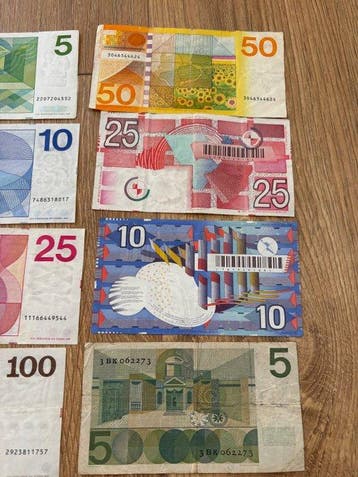Nederland. - 8 Banknotes - Various Dates (Zonder