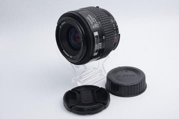 Nikon AF Nikkor 35-70mm f/3.3-4.5 & 70-210mm f/4-5.6