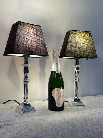 LM Design - Lampe de table (2) - Hôtel - Chrome, Acier,, Antiquités & Art
