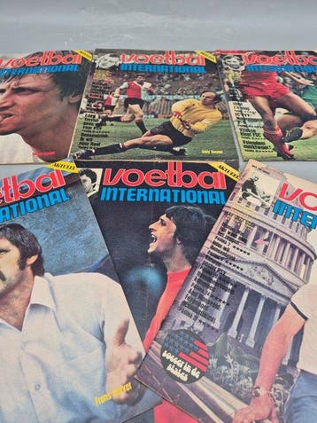 Voetbal International – Konvolut aus 6 Zeitschriften –, Nieuw