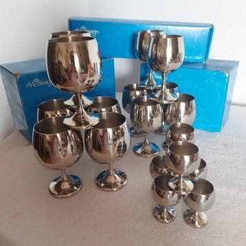 Art design - Drinkservies (18) - kelk - Staal - AMC inox 18