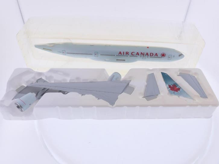 Schaal 1:200 Hogan Wings HG0335G Boeing 777-200LR Air Can..., Hobby en Vrije tijd, Modelbouw | Vliegtuigen en Helikopters, Gebruikt
