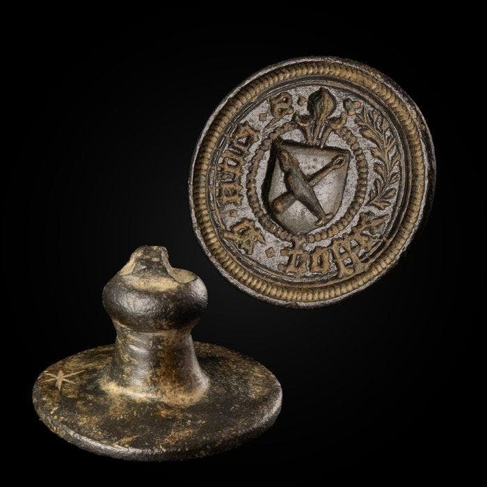 Médiéval Bronze Matrice du sceau héraldique de la famille De, Antiek en Kunst, Antiek | Overige Antiek