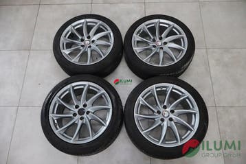 Velgen Alfa Romeo Giulia 18 inch 255/40R18 5X110 8J ET33 9J, Verzenden, Gebruikt
