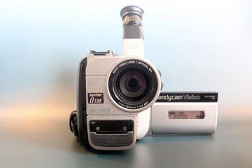 Sony CCD-TRV65E Caméra Hi8