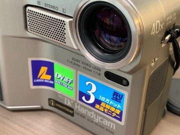 Sony DCR-SC100 Mini DV-DV camera