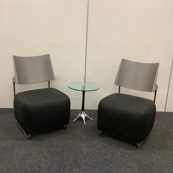 Complete set van 2 design stoelen + design tafel, Harri, Maison & Meubles, Chaises