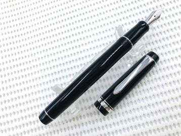 Pilot - CUSTOM HERITAGE 91 Black & 14K 585 White Gold -