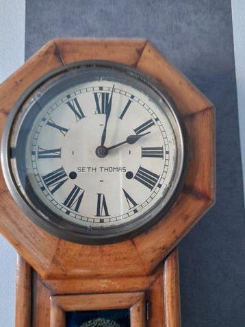 Klok - Seth Thomas - Art Deco Walnoot - 1930-1940 - Drop