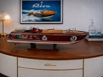 Magnifique RIVA AQUARAMA Zoom 53 cm modelisme bois maquette, Hobby en Vrije tijd, Nieuw