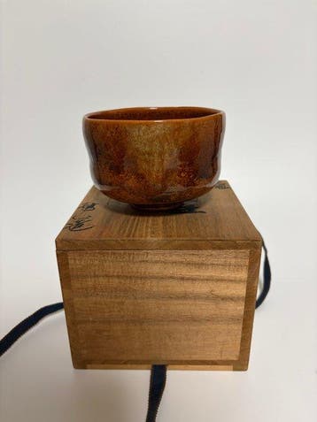Japanse Ohi-ware  Chawan – Vulkanisch Ame-glazuur –