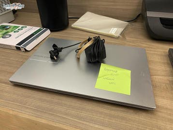 Asus  Vivobook, Ophalen of Verzenden