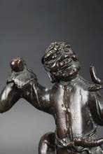 Incense stick holder figure - Brons - China - Ming Dynastie