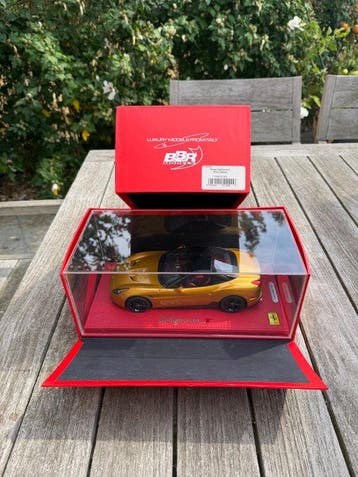 BBR 1:18 - Voiture de course miniature - Ferrari California