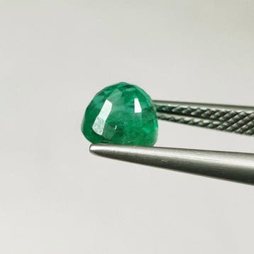 Sans prix de réserve Vert Émeraude - 1.56 ct - International, Handtassen en Accessoires, Edelstenen, Nieuw