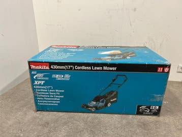 Veiling - Makita accu grasmaaier 2x18V DLM432PT2, Nieuw