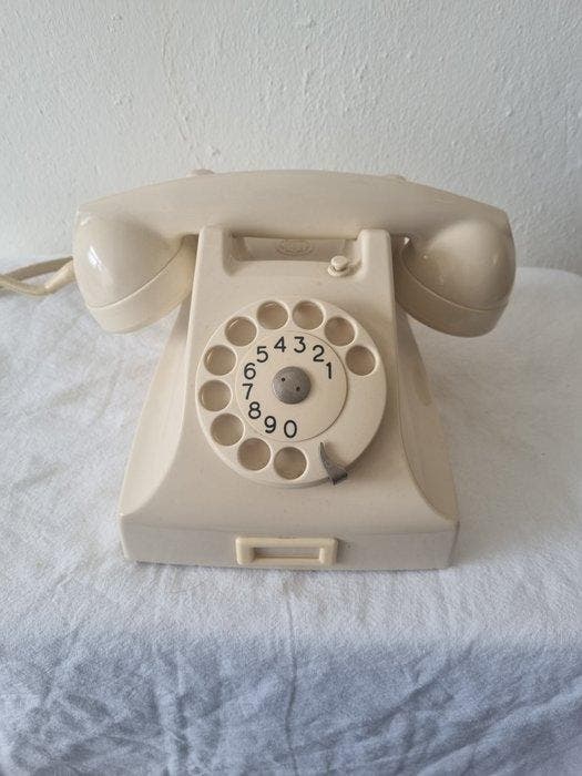 Ericsson, Rijen - Analoge telefoon - Plastic - Ericsson, Antiek en Kunst, Kunst | Designobjecten