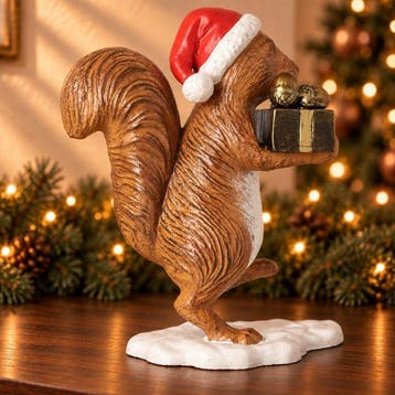 sculptuur, Squirrel with christmas gifts - 31 cm - Aluminium