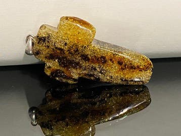 Majestueus Baltisch amber Heilige Kruis-hanger - Glanzende