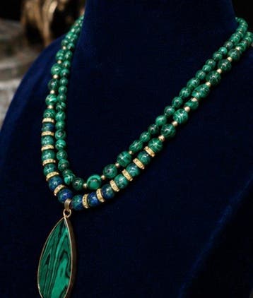 Elegante ketting met dubbele streng groene malachiet met