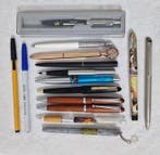 Themacollectie - Lot van 15 vintage pennen + 2 inktartikelen
