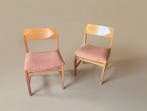Stoel - Hout - Een vintage-set van acht stoelen.