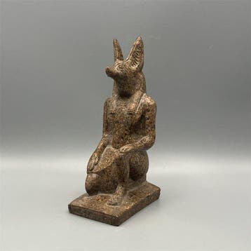 Replica van het oude Egyptische Zittende Anubis, God van het